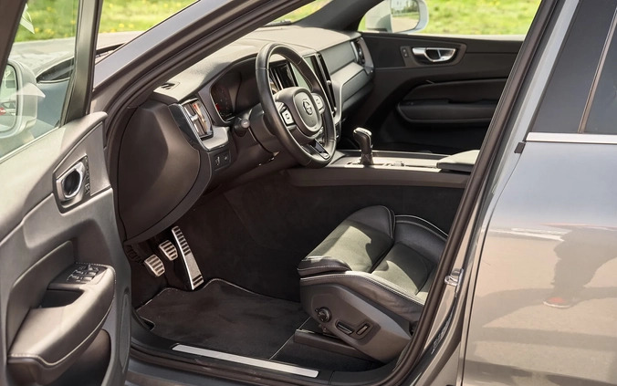 Volvo XC 60 cena 105800 przebieg: 181000, rok produkcji 2018 z Polanów małe 631